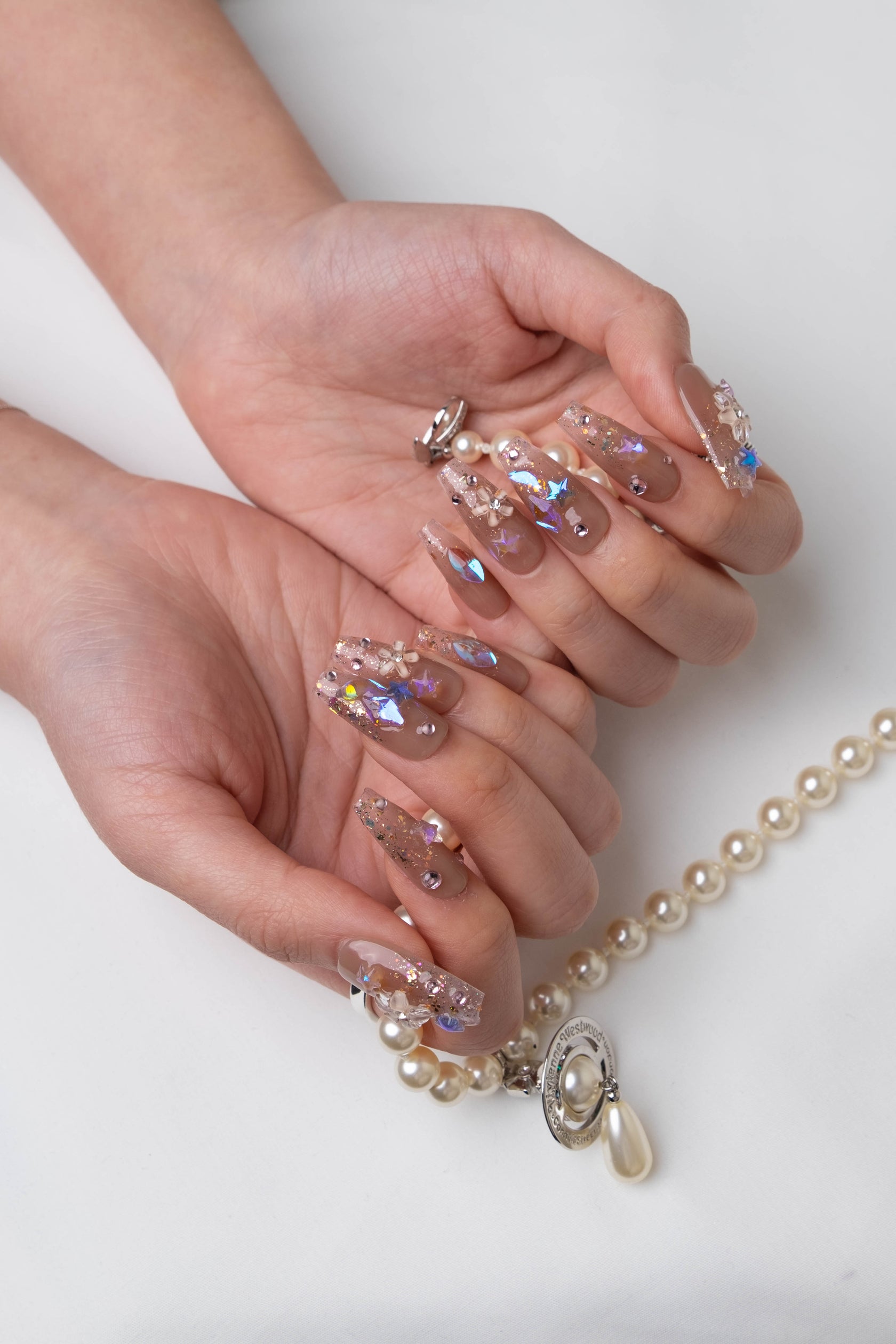 MOONLIGHT PETALS NAILCISSIST