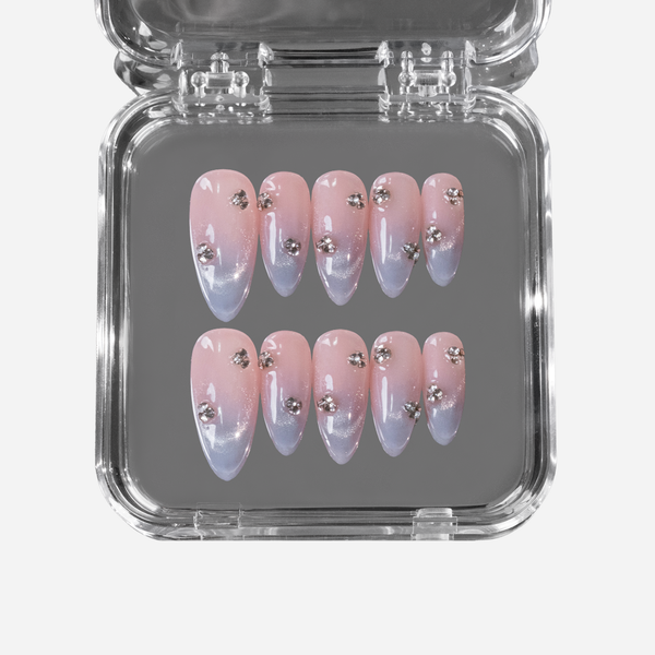 断捨離中 aura⋆nail Aura – NAILCISSIST