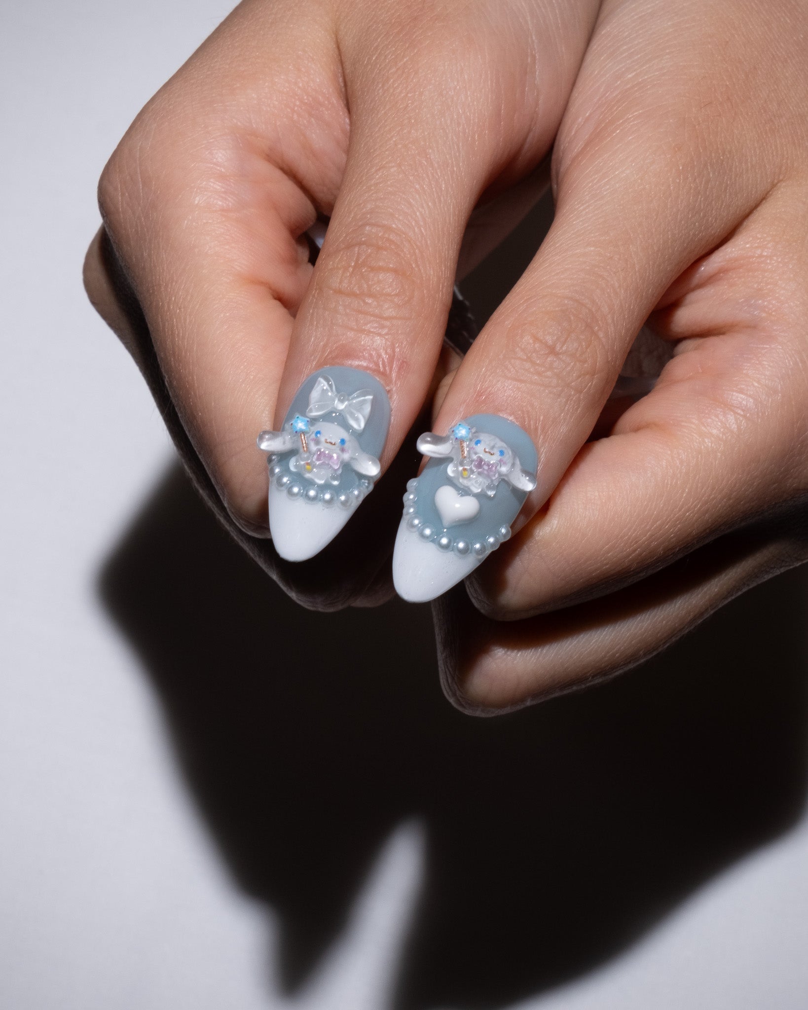 blue and white almond press on nails