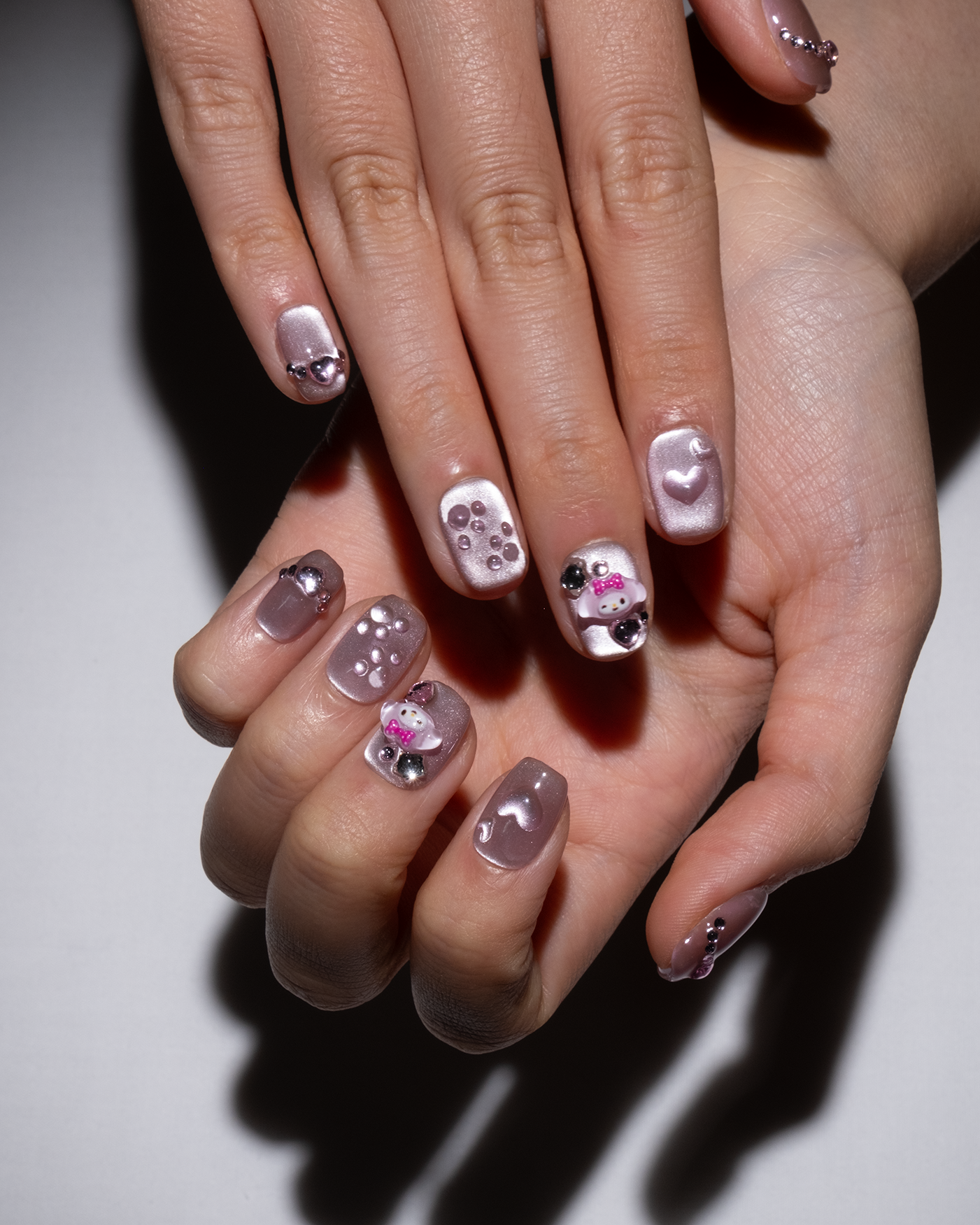 short pink press on nails